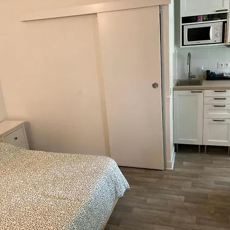 Studio Montreuil Apartment *
